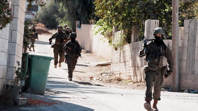 Kudüs'te Mezuniyet Törenine İsrail Müdahalesi: 4 Gözaltı