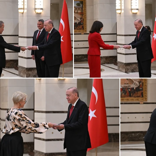 Külliye'de diplomasi trafiği: 5 ülkenin büyükelçisi Erdoğan'a güven mektubu sundu