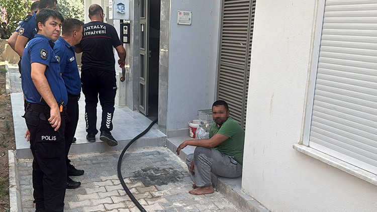 Kumanda tartışması çileden çıkardı! Ateşe verdiği odadan itfaiye kurtardı