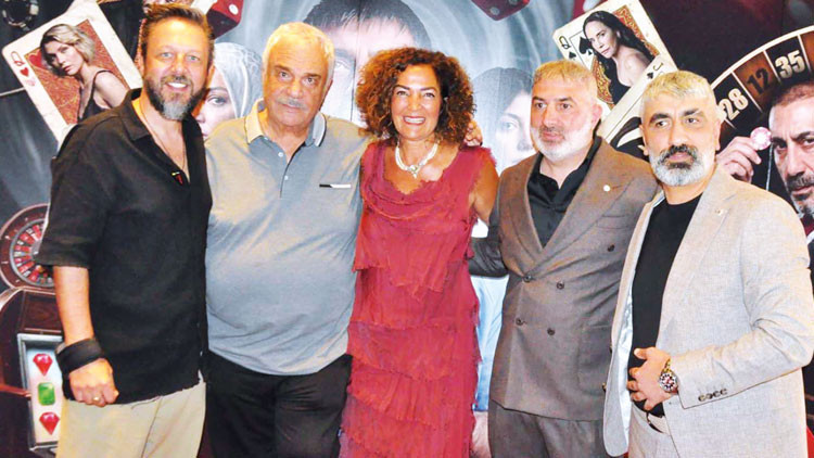 Kumar Filmi Vizyonda: Cem Özer'li Yapımın Galası Yapıldı