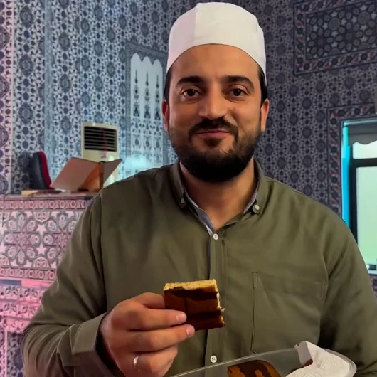 Kur'an Kursu Öğrencilerinden Sosyal Medya Akımına Renkli Uyum