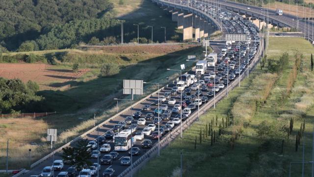 Kurban Bayramı'nda otoyol ve köprülerden 29 milyon araç geçti