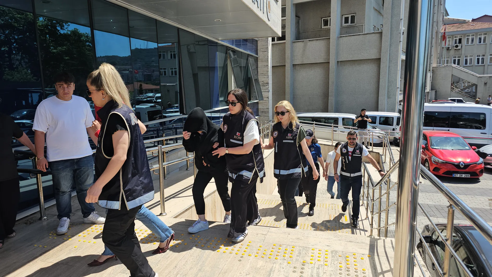 Kürtaj için 100 bin lira rüşvet isteyen doktora soruşturma