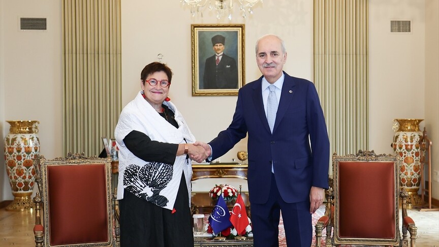 Kurtulmuş, AKPM Başkanı Bayr'ı ağırladı