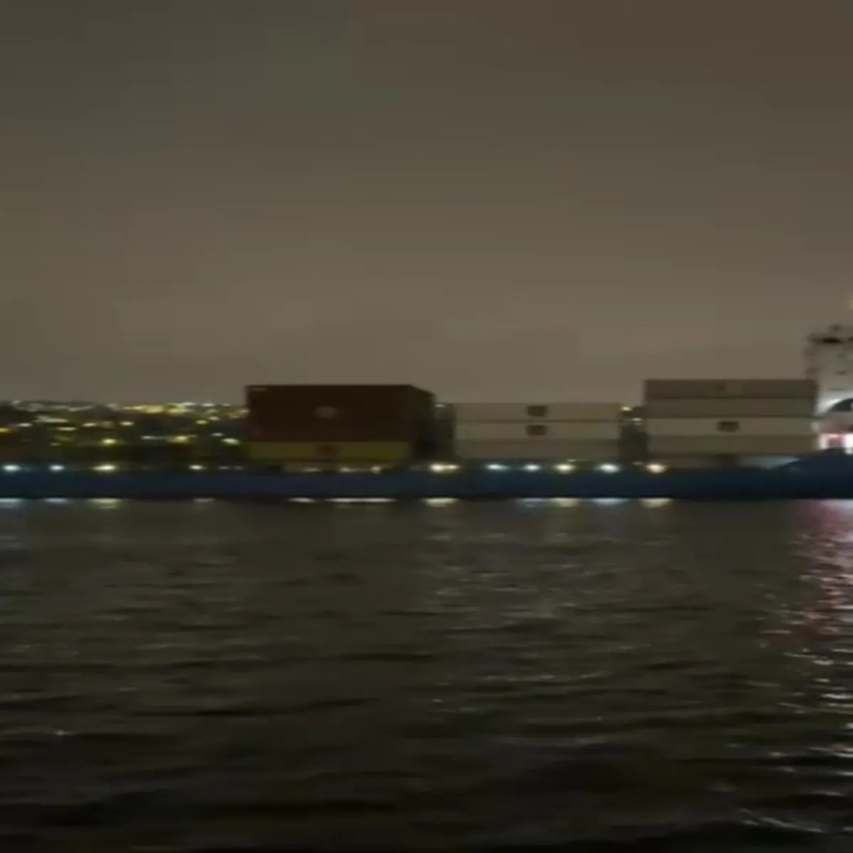 Kuruçeşme'de panik: Bilbao Trader kıyıya sürüklendi