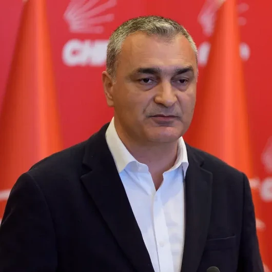 Kurultay Önündeki Hukuki Engel Kalktı: Siyasette Yeni Dönem