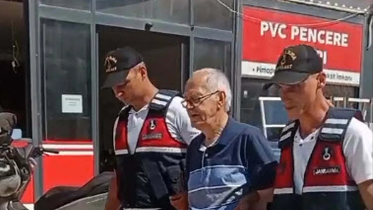 Kuşadası'nda Kooperatif Baskını: Başkan Gözaltında