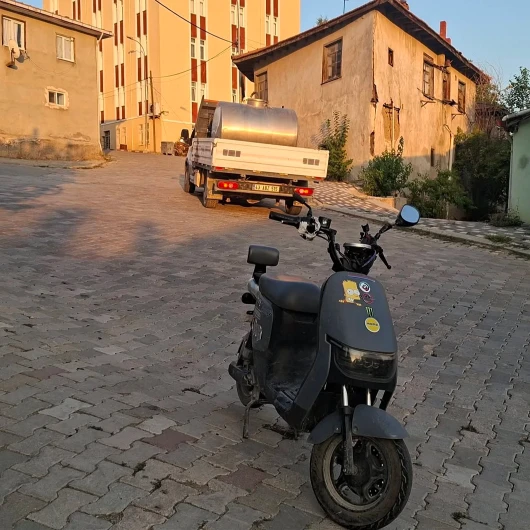 Kütahya Hisarcık'ta Elektrikli Bisiklet Kaza Yaptı: 14 Yaşındaki Çocuk Yaralandı