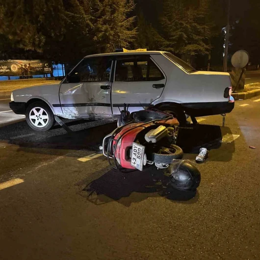 Kütahya Tavşanlı'da otomobil motosiklete çarptı: 1 yaralı