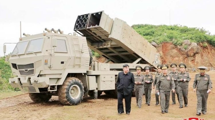Kuzey Kore, ABD'nin HIMARS sistemine benzer yeni roketatarını test etti
