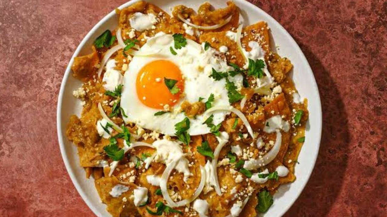 Latin Mutfağının Kahvaltı Klasiği: Chilaquiles
