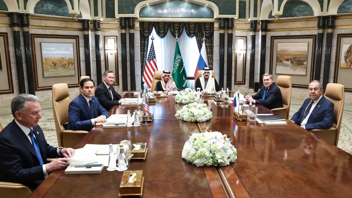 Lavrov ve Rubio Manila'da kritik görüşme yapacak