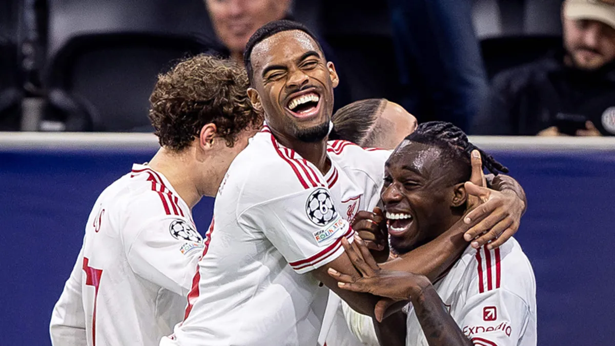 Liverpool 9 Gollü Maçta LASK Linz'i 6-3 Yendi
