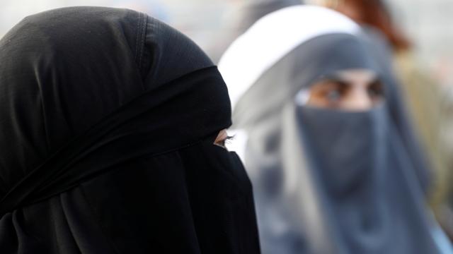 Lleida'da Kamusal Alanlarda Burka ve Nikap Yasağı