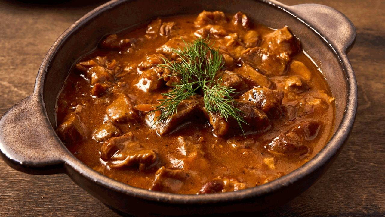 Lokum gibi pişen tas kebabı: Geleneksel tarif ve püf noktaları