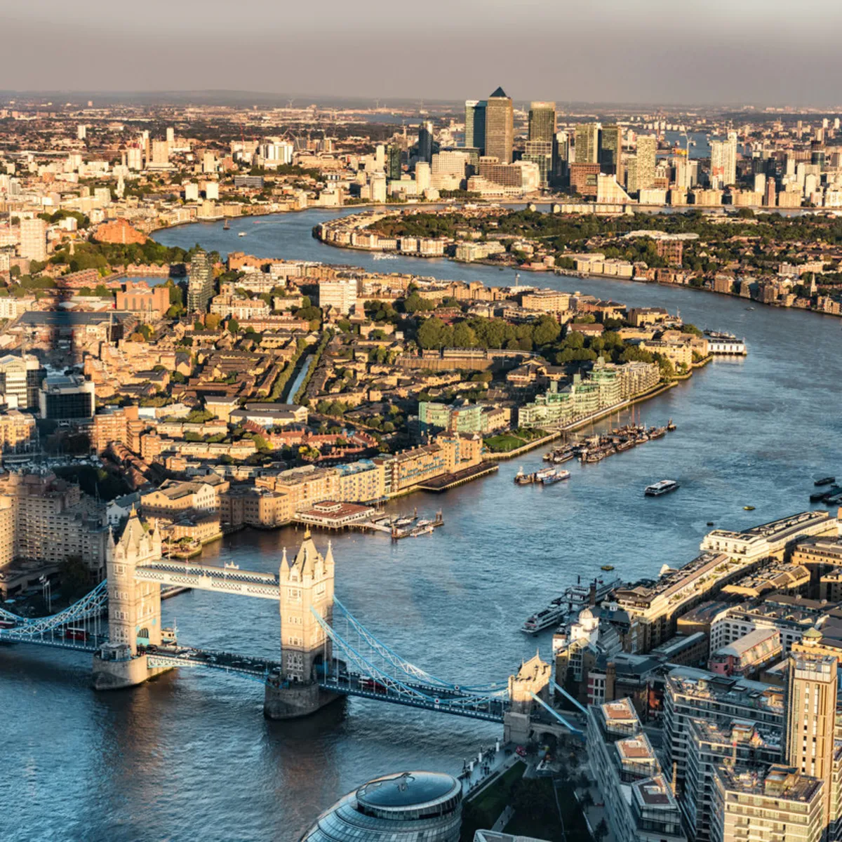 Londra'da Hayat Pahalılığı: 420 Bin Kişi Başkenti Terk Etti