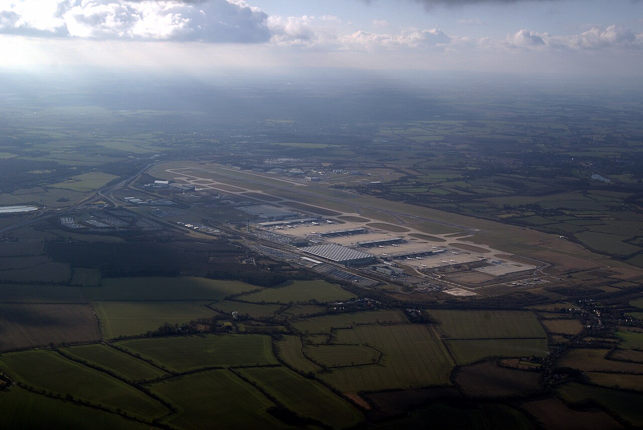 Londra Gatwick Havalimanı'nda Su Krizi: Tuvaletler Devre Dışı, Restoranlar Kapandı