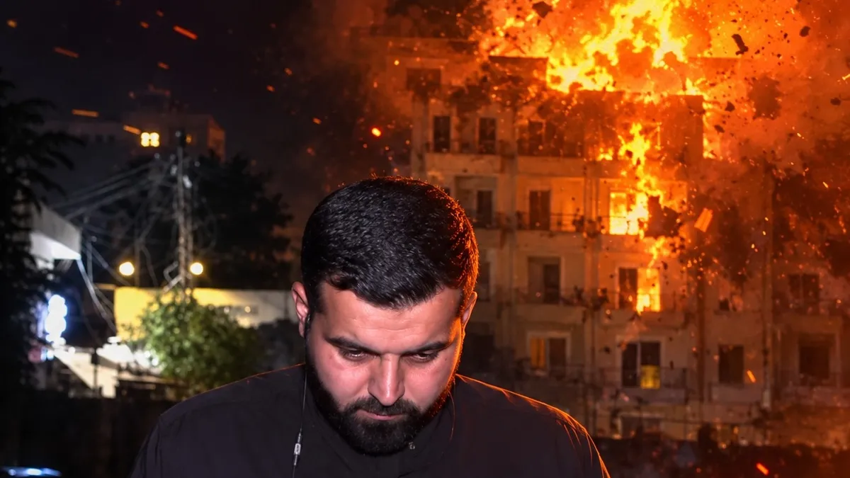 Lübnan'da canlı yayında İsrail saldırısı: Al-Manar muhabiri yaralandı