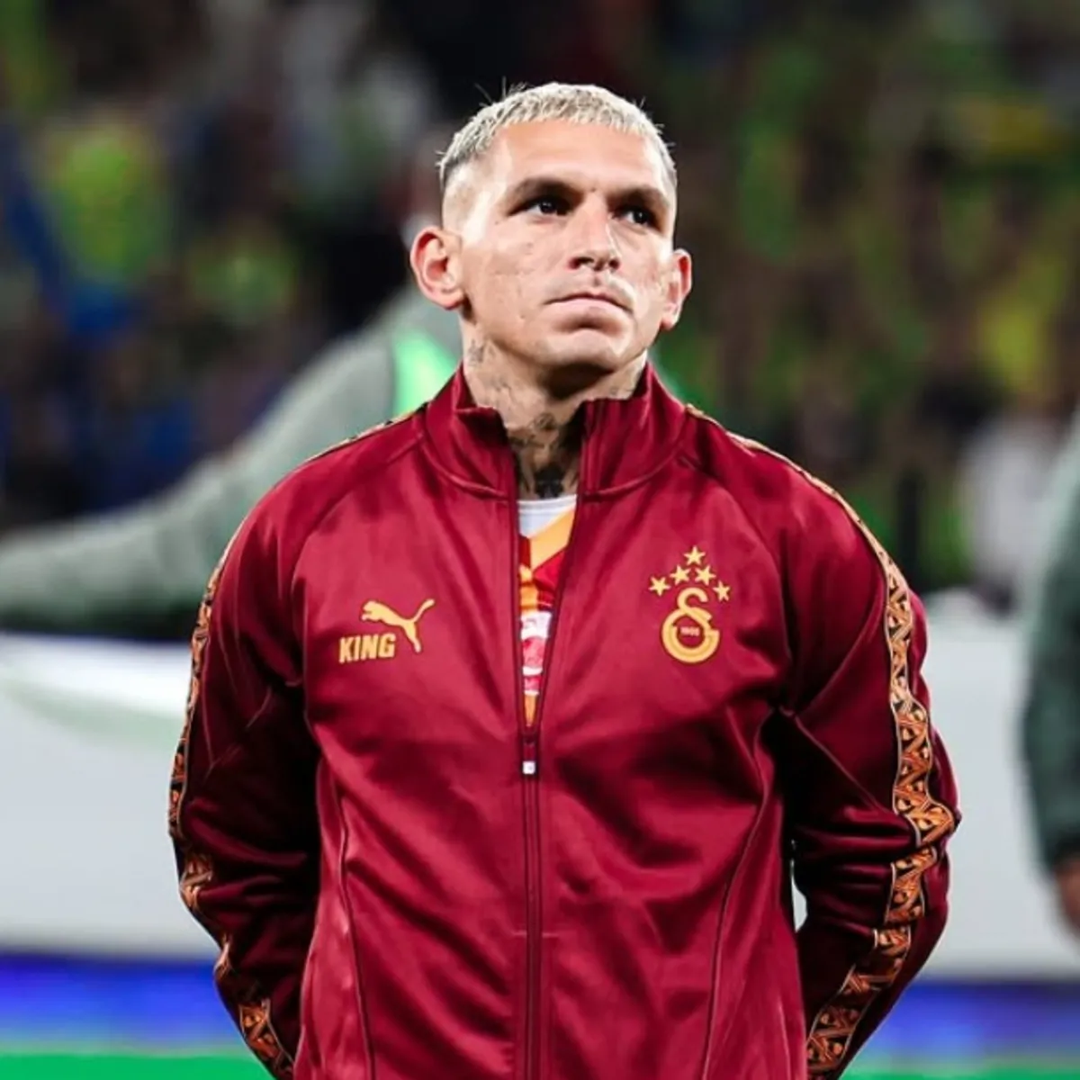 Lucas Torreira saldırı sonrası ilk kez görüntülendi: Bebek'te yürüyüş yaptı