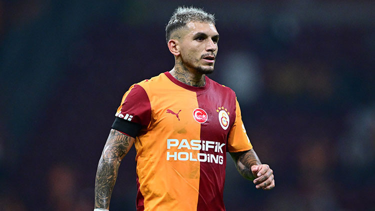 Lucas Torreira, Süper Lig'de ilk kez kırmızı kart gördü