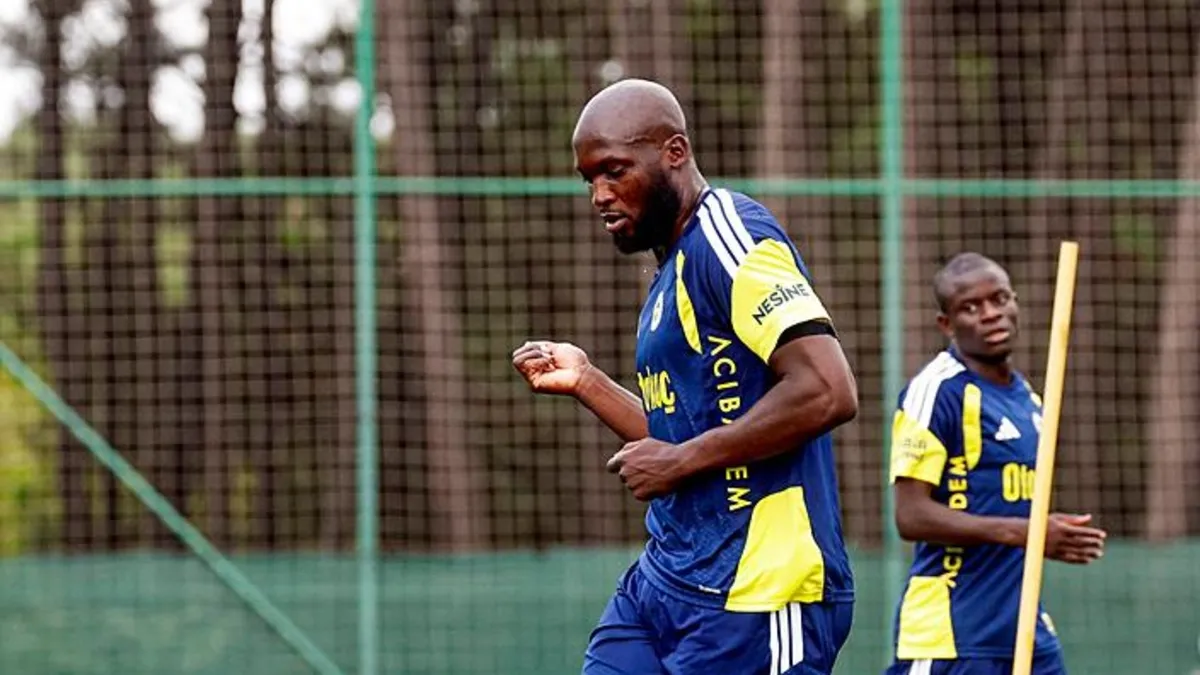 Lukaku'nun Lyon Hedefi: Fenerbahçe'de Forma Mücadelesi