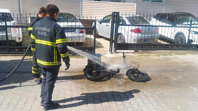 Lüleburgaz'da elektrikli bisikletin pili patladı: 1 yaralı