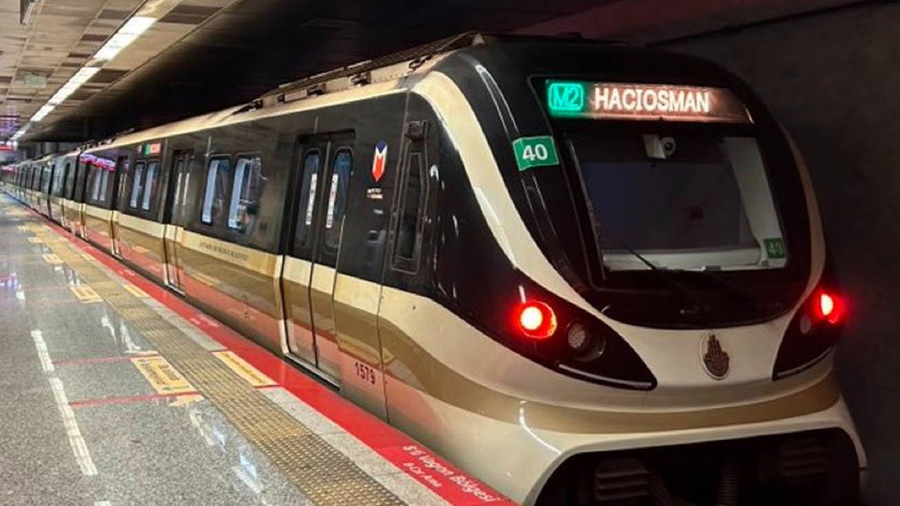 M2 Metro Hattında İntihar Girişimi: Sanayi İstasyonu Kapatıldı