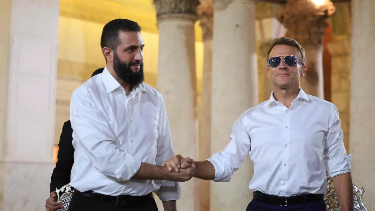 Macron'dan Şam'a sürpriz ziyaret: Esad sonrası ilk
