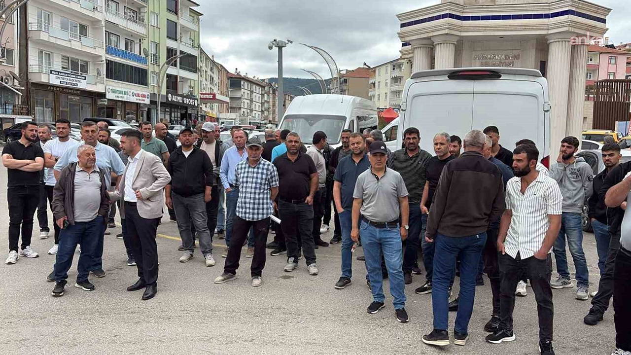 Maden İşçileri 4 Aydır Maaş Alamayınca İş Durdurdu