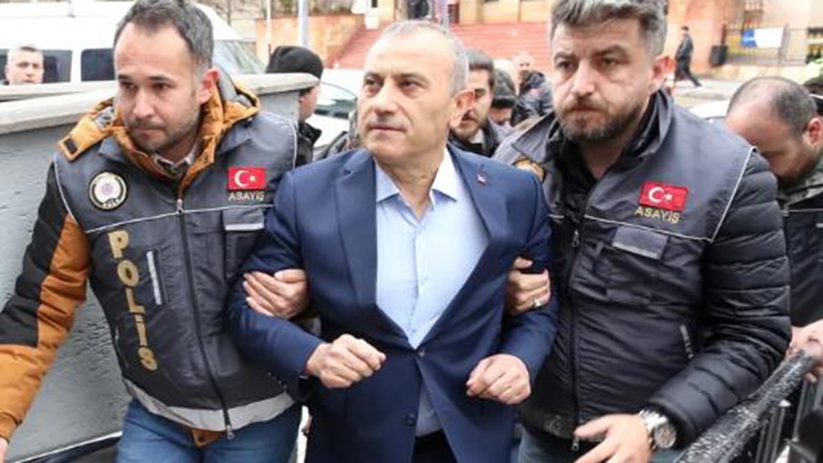 Mafya babası gibi vali: Tuncay Sonel'in darp iddiası
