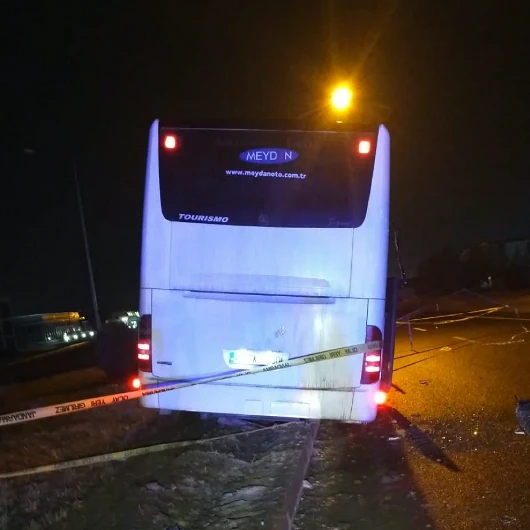 Malatya'da servis otobüsü ile hafif ticari araç çarpıştı: 2 ölü, 3 yaralı