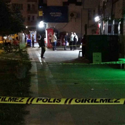 Malatya'da Bıçaklı Kavga: 21 Yaşındaki Genç Ağır Yaralandı