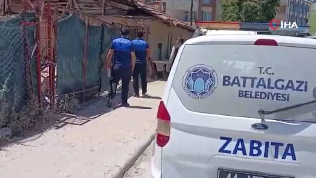 Malatya'da Ruhsatsız Kayısı Deposuna Mühür