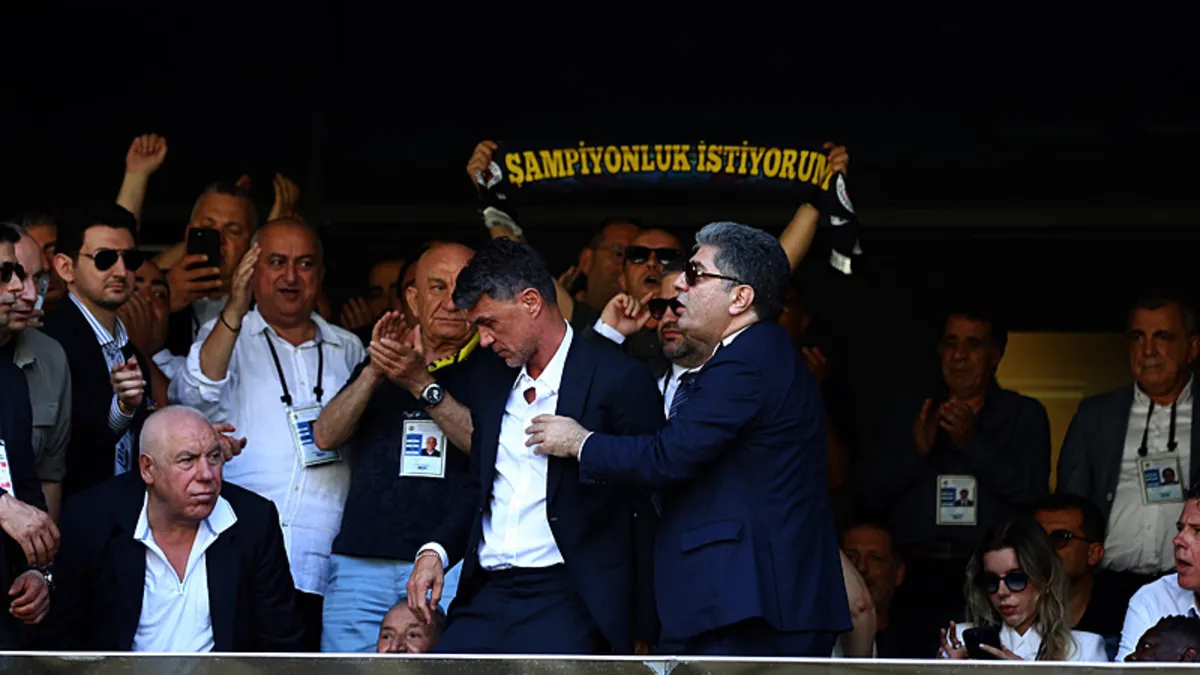 Maldini, Fenerbahçe kongresinde Safi'ye destek verdi