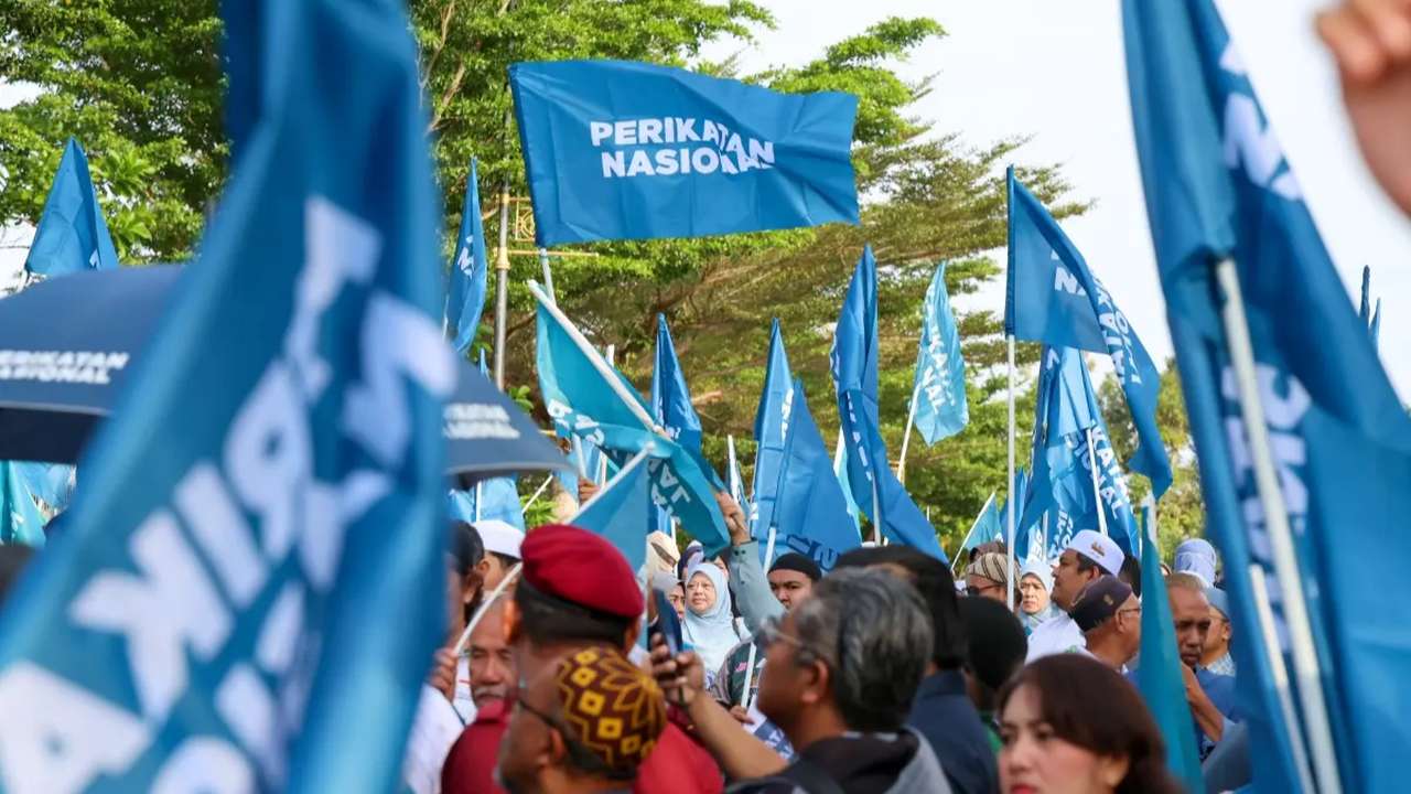 Malezya'da Seçim Öncesi Siyasi Kriz: Muhalefet İttifakının Kaydı İptal Edildi