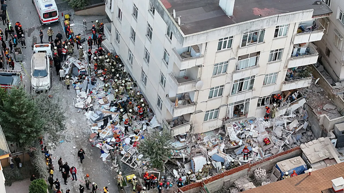 Maltepe'de 7 Katlı Bina Çöktü: Can Kaybı 5'e Yükseldi