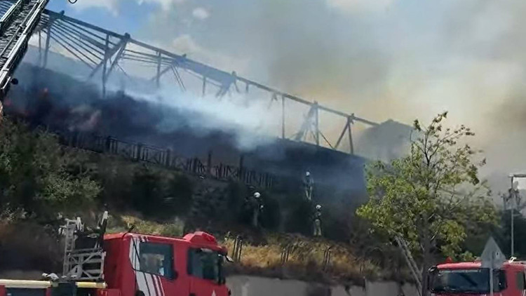 Maltepe'de Restoranda Yangın: Paniğe Neden Oldu