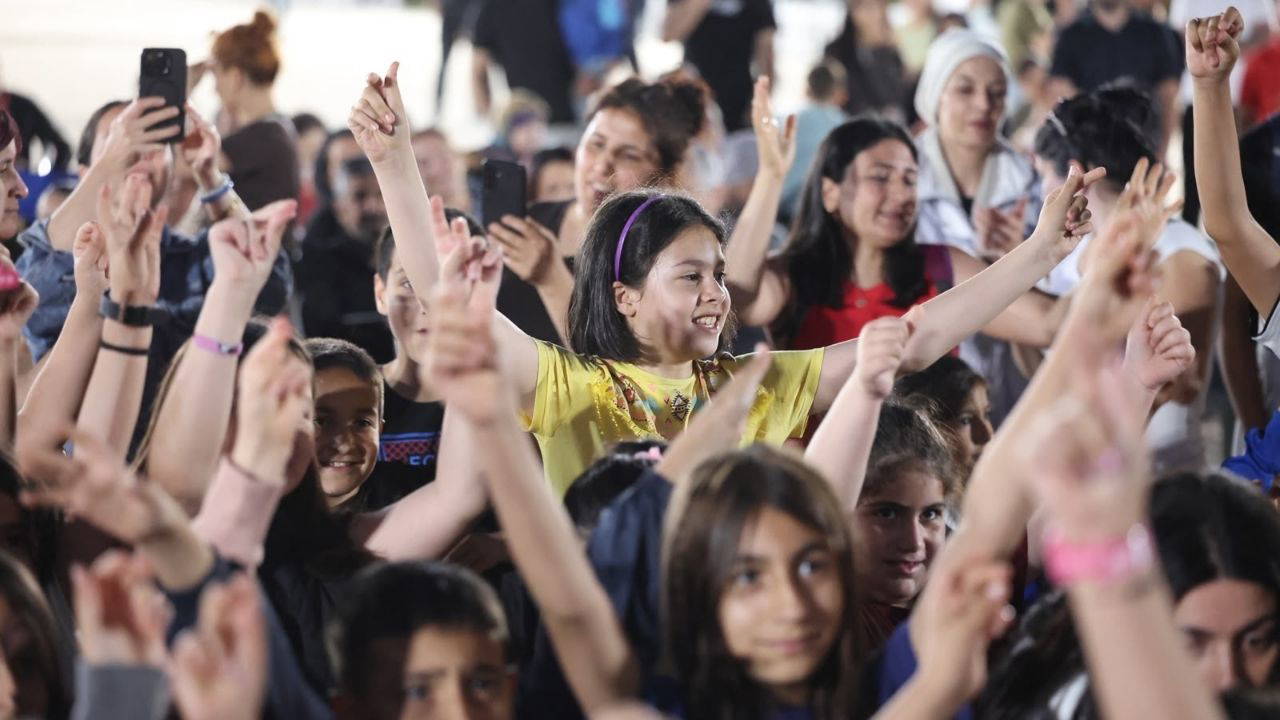 Mamak’ta Yaz Şenlikleri Başladı: Başkan Şahin Vatandaşlarla Buluştu