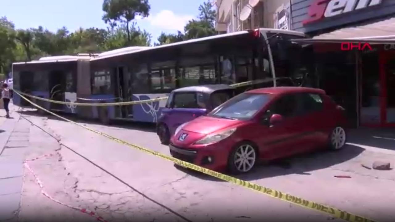 Mamak'ta otobüs iş yerine daldı: 7 yaralı