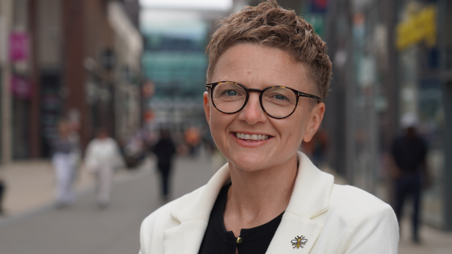 Manchester'da Yeni Dönem: Bev Craig Belediye Başkanı Seçildi