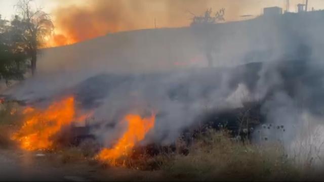 Mangal Ateşi Elazığ'da Çadır, Baraka ve Motosikletleri Küle Çevirdi
