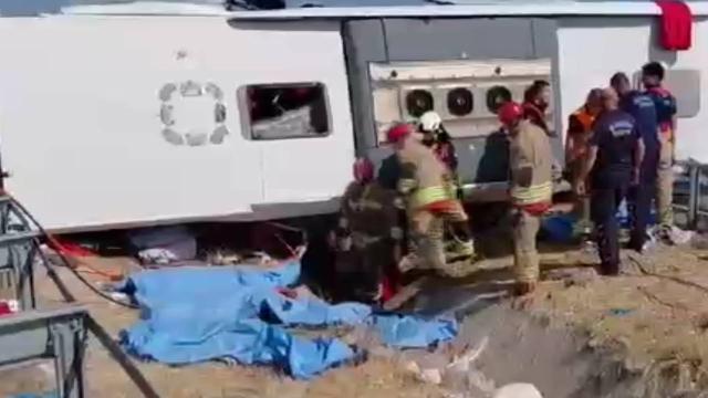 Manisa Akhisar'da Otobüs Çekici Çarpışması: 11 Ölü, 27 Yaralı