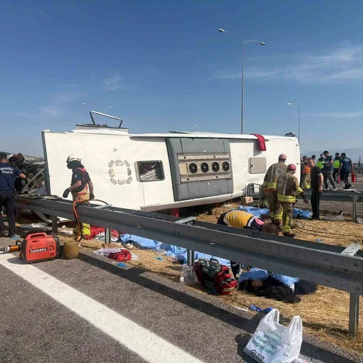 Manisa Akhisar'da otoyol katliamı: 11 ölü, 27 yaralı