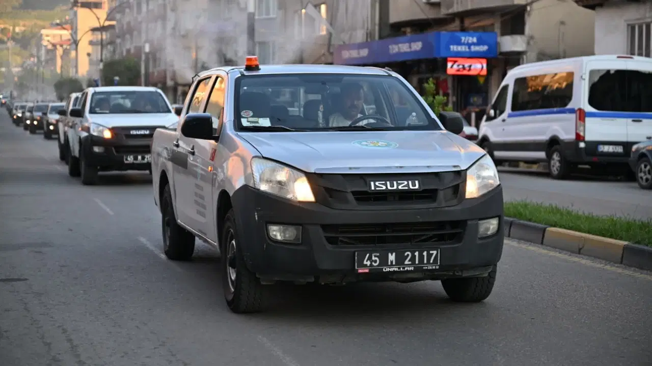 Manisa Büyükşehir'den 17 ilçede haşere ilaçlama seferberliği