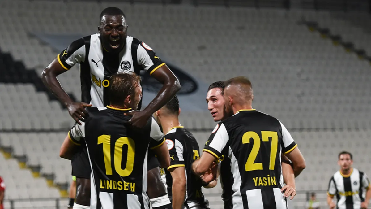Manisa FK, Vanspor'u 4-1'le Geçti: Zirveye Göz Kırptı