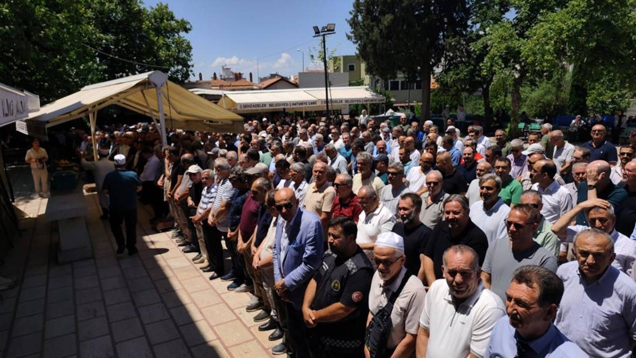 Manisa'da Trajik An: Arkadaşının Cenazesinde Kalp Krizi Geçirdi