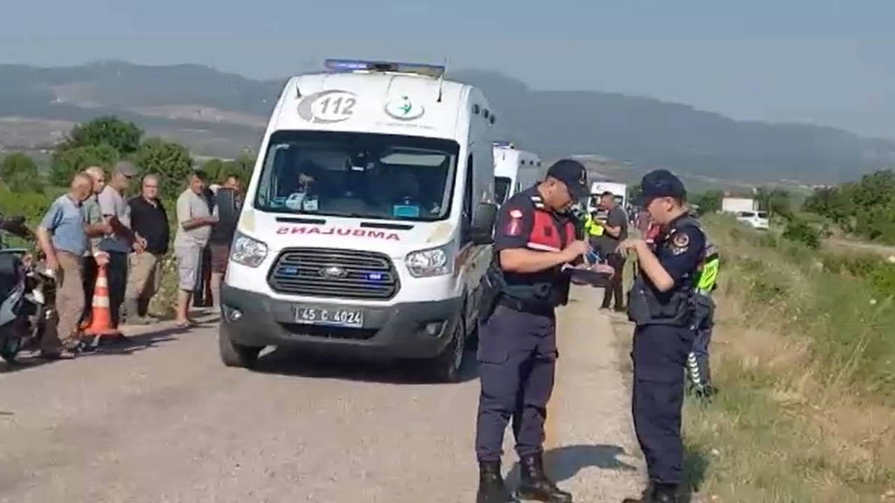 Manisa'da minibüs şarampole devrildi: 1 ölü, 5 yaralı