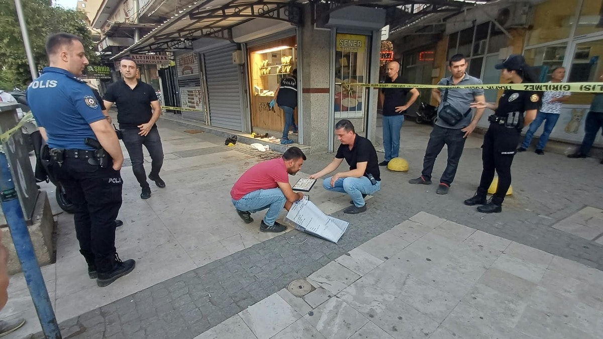 Manisa Salihli'de Kuyumcu Soygunu: 2 Yaralı