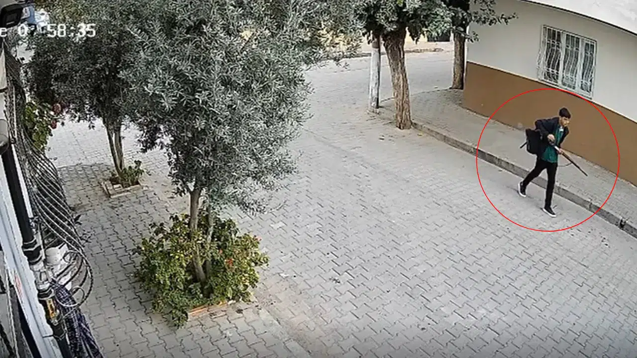 Manisa Turgutlu'da Okul Önünde Silahlı Saldırı