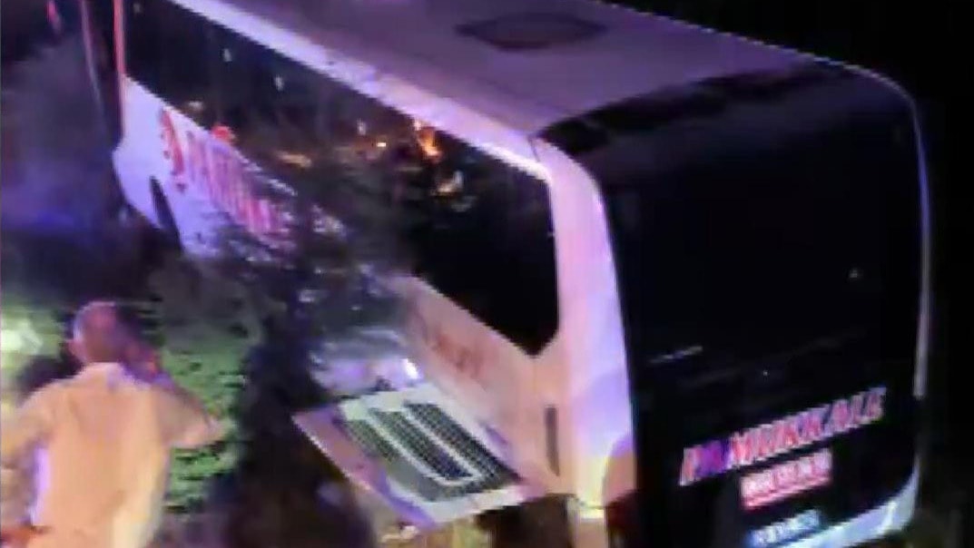 Manisa'da Yolcu Otobüsü Devrildi: 18 Yaralı